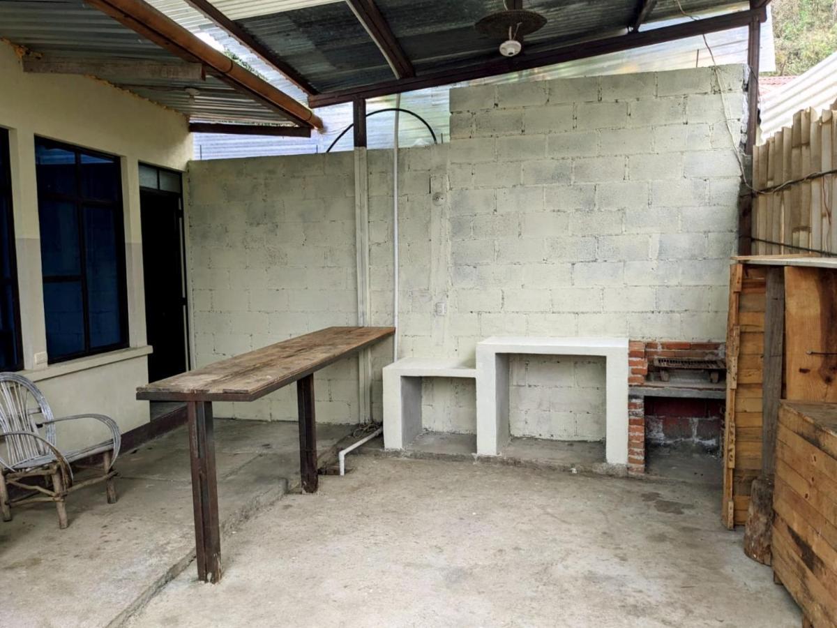 Tika' Aaj Mini-Hotel San Pedro La Laguna Exteriör bild